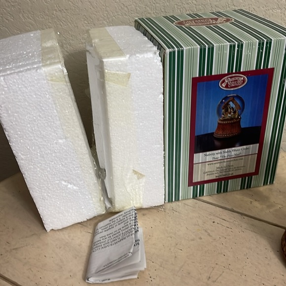 San Francisco Music Box Co. Spinning Romeo & Juliet “A TIME FOR US" - Picture 5 of 13